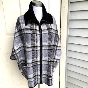 NWT Tahari zipper front plated  rayon blend poncho size S/M